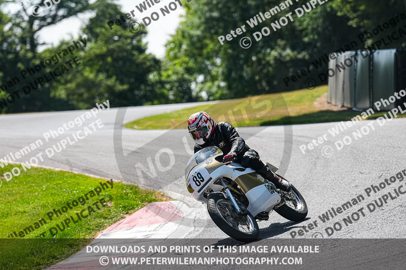 cadwell park;cadwell park photographs;cadwell trackday photographs;enduro digital images;event digital images;eventdigitalimages;peter wileman photography;racing digital images;trackday digital images;trackday photos